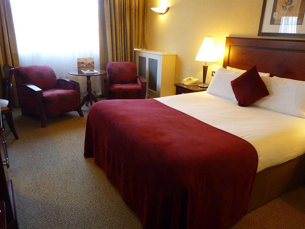 Clyde Court Hotel Dublin Exterior photo